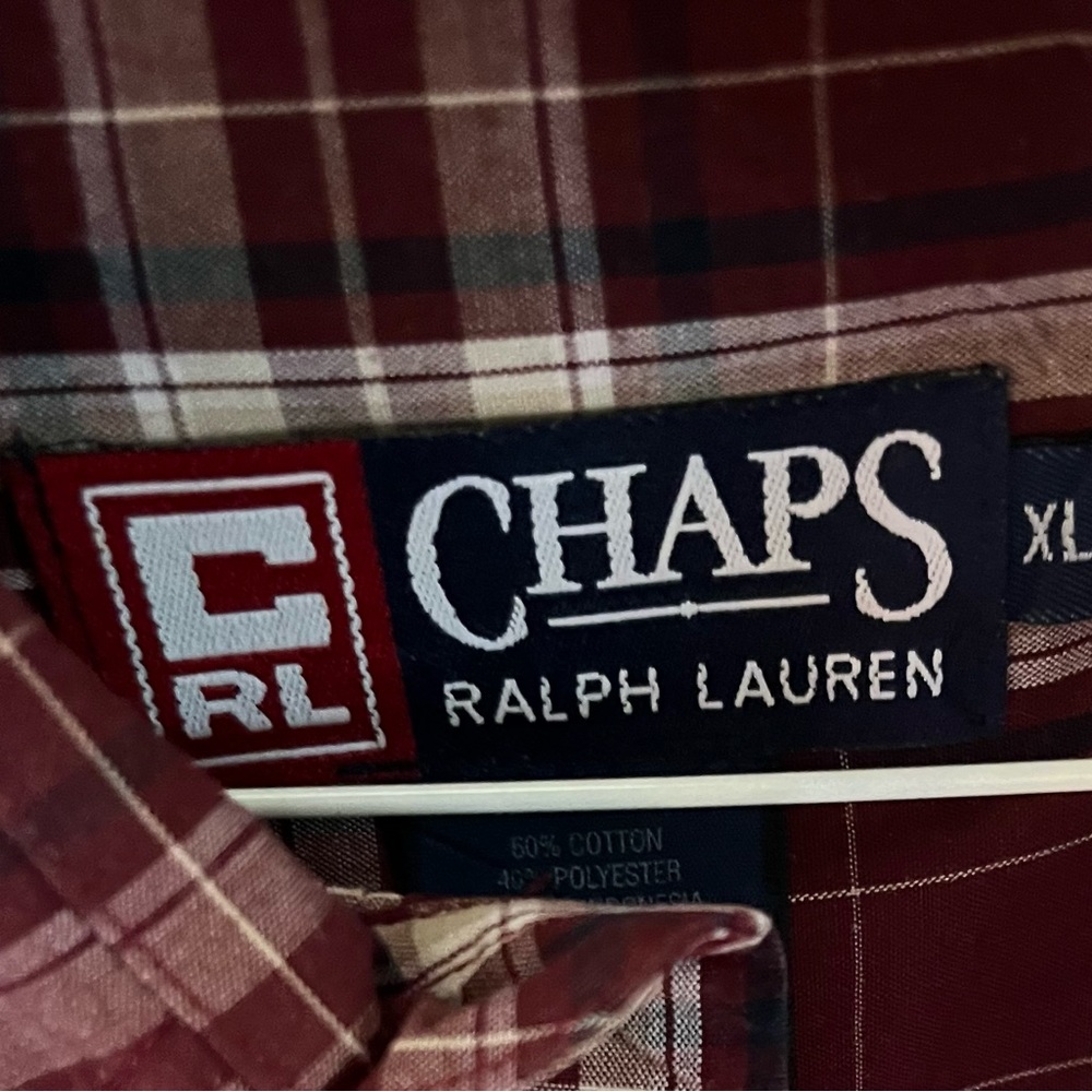 Chaps button down casual/dress long sleeve. In great condition.